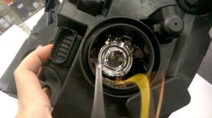 Газель Некст Next замена лампочки ближнего и дальнего света Н4