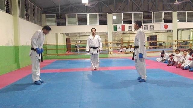 Entrenmiento de Kumite, listos para Tokyo 2020 Karate Do смотреть онлайн