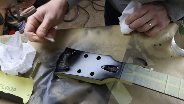 Gibson SG Special Restoration - Part 5: Restoring the logo смотреть онлайн