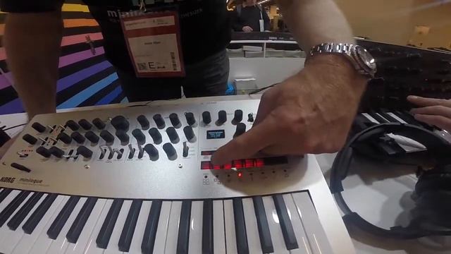 Musikmesse 2016: Korg Minilogue смотреть онлайн