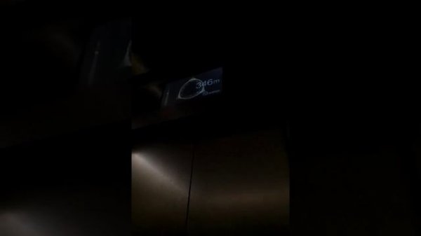 Япония.Токио.Токио Скай три(Tokyo skytree) .Скоростной лифт.