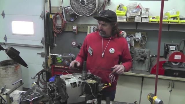 Troubleshoot & Replace Camshaft On Briggs & Stratton Intek Engine смотреть онлайн
