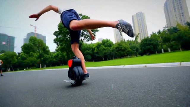 Airwheel Q1 The newest version Two wheel electric unicycle смотреть онлайн