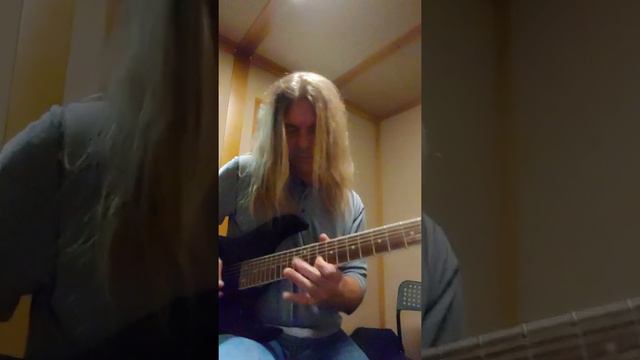 Bowtie style jam in the tiny room смотреть онлайн