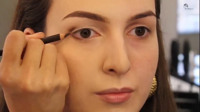 Вечерний макияж на нависшем веке, Макияж для карих глаз смотреть онлайн