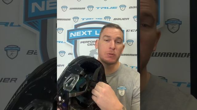 Bauer ReAkt85 helmet смотреть онлайн