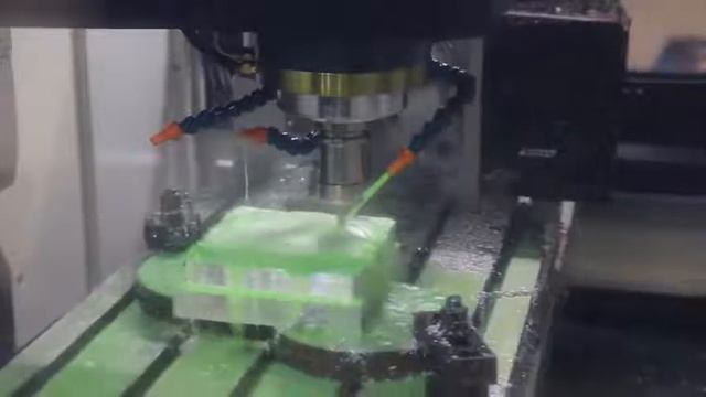 Test workpiece processing by BF-850V смотреть онлайн