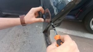 Как снять ручку двери на VOLKSWAGEN JETTA