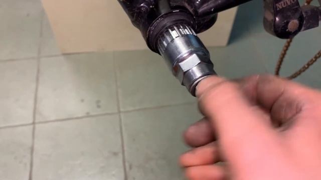 Как открутить каретку под квадрат с велосипеда? смотреть онлайн