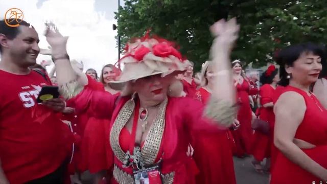 Женщины в красных платьях в Санкт-Петербурге. смотреть онлайн