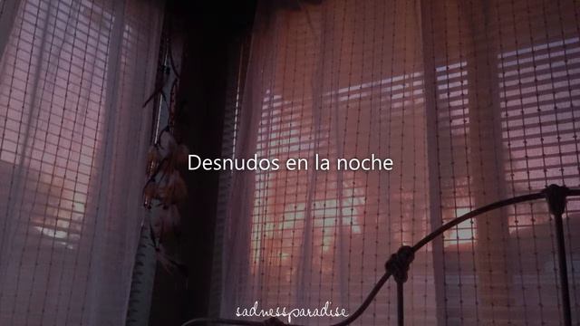 Luke Thompson - Satellites | Traducida al español смотреть онлайн