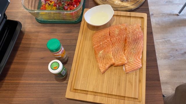 Lachsfilet im OptiGrill смотреть онлайн