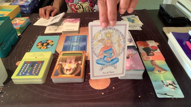 New Moon in #aries bring in #love & #money this energy is😜wild! Must #watch #tarot reading 3/15/23. смотреть онлайн