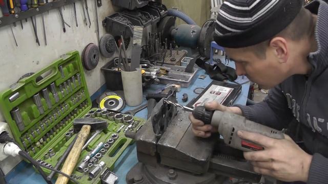 SUBARU Legacy. Повреждения. Рихтовка и немного вытяжки. смотреть онлайн