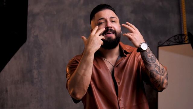 ANTÓN CORTÉS - ES UN SECRETO ( VIDEO OFICIAL) PROD.Violetta Arriaza смотреть онлайн