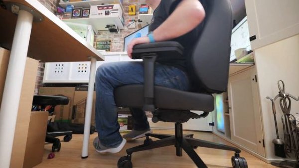 BEST ERGO Gaming Chair Thunderx3 Core Modern Ultimate Lumbar Support