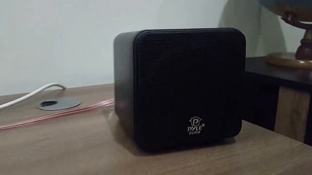 Pyle Home PCB4BK 4-Inch 200-Watt Mini Cube Bookshelf Speakers смотреть онлайн
