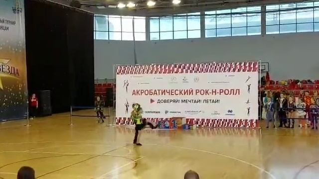 В класс мальчики и девочки Васильев Антон - Тримасова Диана акробатический рок-н-ролл Краснодар смотреть онлайн