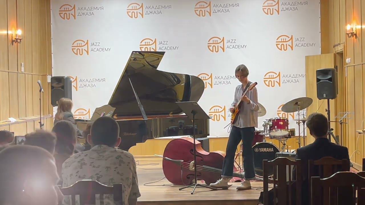Видеоролик с отчётного концерта студентов класса джазового фортепиано. Преподаватель - Е.Н.Лебедев смотреть онлайн