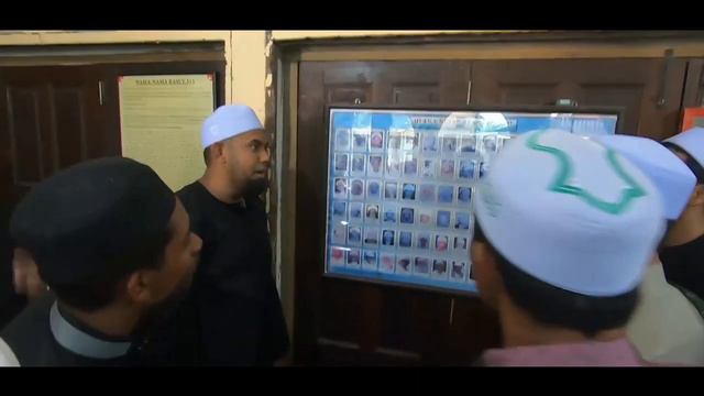 JEJAK AWLIYA' : Tuan Guru Haji Malek Sungai Pinang, Kelantan смотреть онлайн