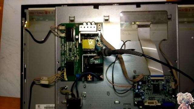 Монитор издает посторонние звуки. смотреть онлайн