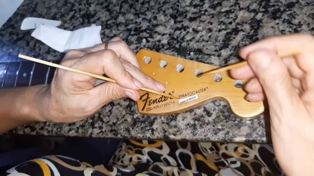 (Fender Guitar)Waterslide Decal By Fender