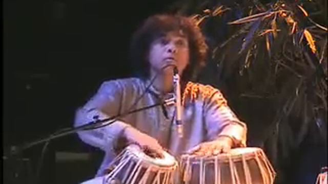 Zakir Hussain's Masters of Percussion смотреть онлайн