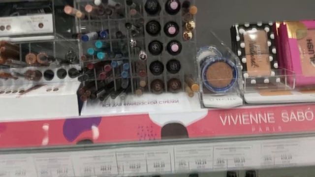 UFC БОЕЦ весь в ТАТУХАХ гуляет по гоРОДУ !!! РЕАКЦИЯ ФАНАТОВ! смотреть онлайн