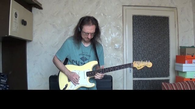 Yngwie Malmsteen - Caught in the Middle guitar cover смотреть онлайн