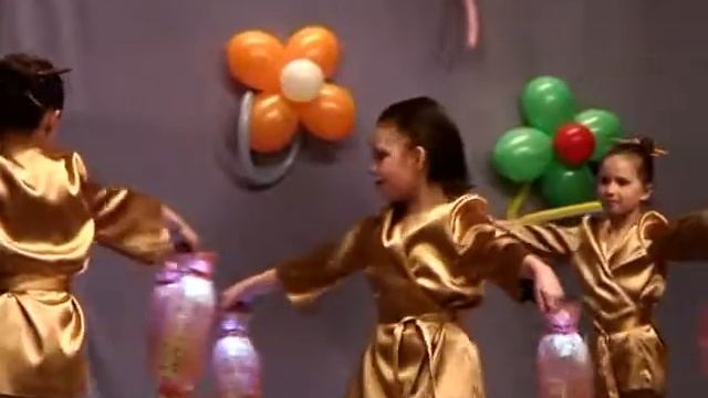 Танец с фонариками. 25.3.2008. День работников культуры смотреть онлайн