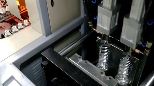 Выдув пластиковых бутылок смотреть онлайн