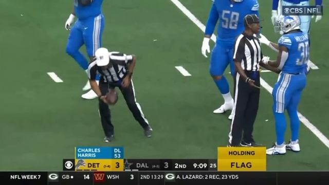Jamaal Williams hits ref in the head with football & apologizes смотреть онлайн