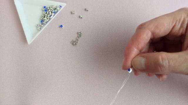 Браслет на леске из страз ??? Делаем сами ? смотреть онлайн