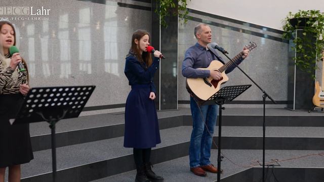 О святая любовь. Гости из Украины смотреть онлайн