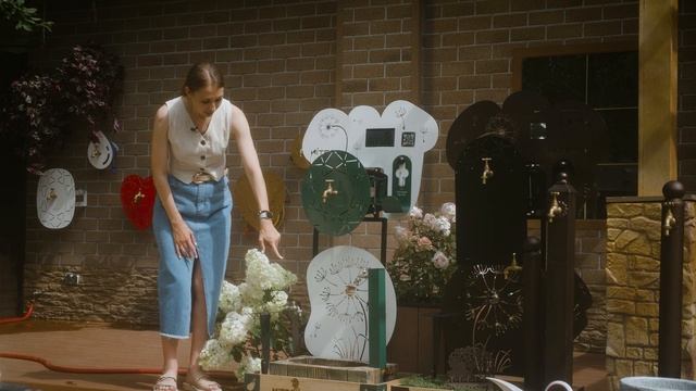 Стойки для демонстрации и выкладки товара