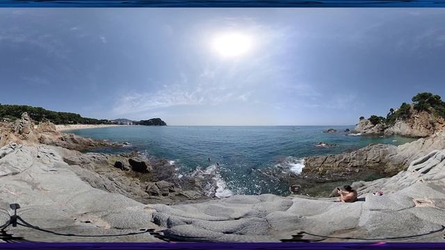 Lloret de Mar (Spain) - Platja de Fenals (On the rock) 2 - VR360 4K смотреть онлайн