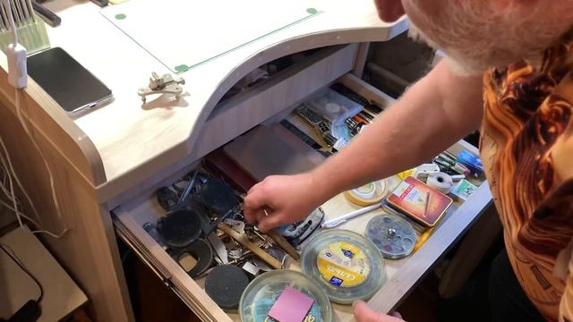 Александр Бродниковский-рабочее место (мастерская) и инструмент часового мастера смотреть онлайн