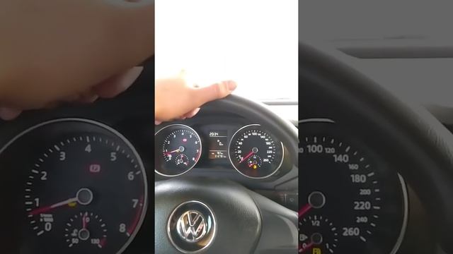 Сколько можно проехать на пустом баке? VW JETTA 6, 2015 (1.6 CFNA) смотреть онлайн