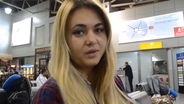 Каток Мидео. Оля без купальника смотреть онлайн