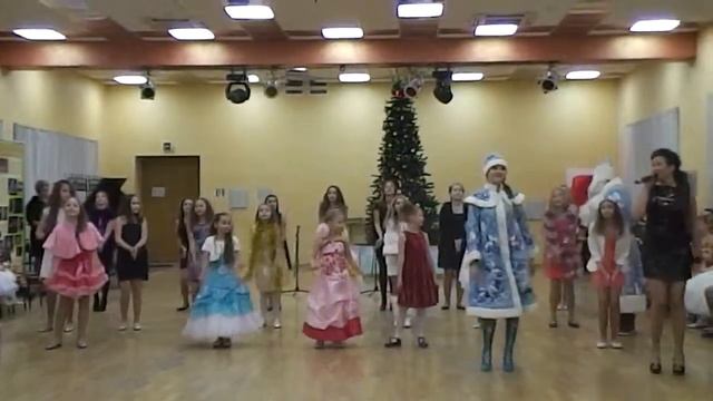 Алиса Бабкина. Музыкально-хоровая студия "Радуга" смотреть онлайн