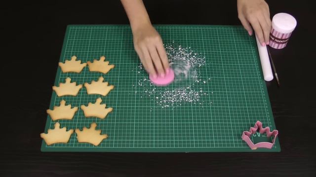 How to Make Princess Crown Sugar Cookies - By Cupcake Addiction смотреть онлайн