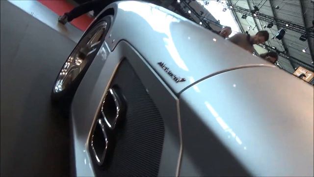 Mercedes-Benz SLR Stirling Moss (Z199) - Retro Classics 2022 - Stuttgart смотреть онлайн