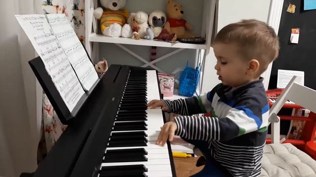 Стасик дорвался до пианино. Ноктюрн;) смотреть онлайн