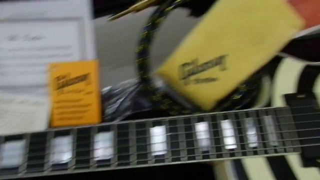 Gibson Zakk Wylde Bullseye Les Paul смотреть онлайн
