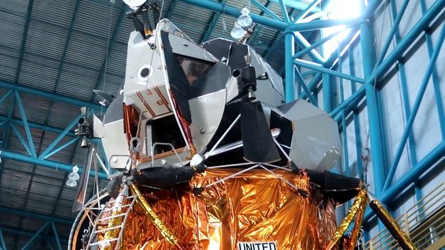 Kennedy Space Center with Explore Tour смотреть онлайн