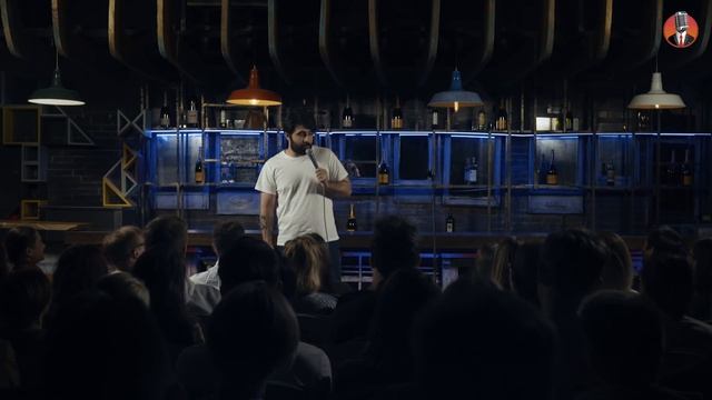 Чермен Качмазов - Про красивого парня [Шоу Историй] смотреть онлайн