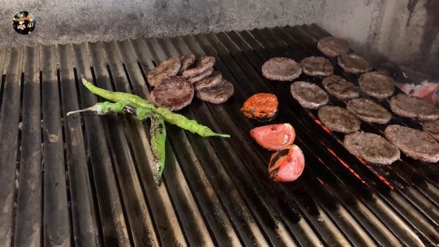 AYNI İŞİ YAPARDIM !!! l Sokak Lezzetleri l Sivas Köftesi l Mersin' de ne yenir? смотреть онлайн