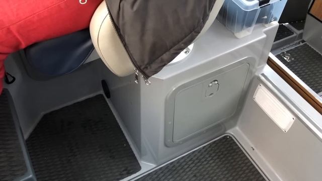 Морской внедорожник РИБ Кальмар Т-71. Удобство экипажа смотреть онлайн