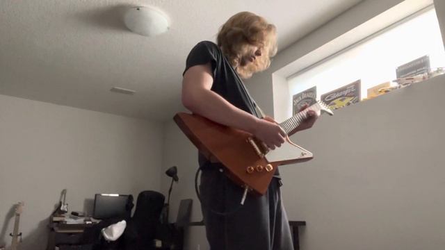 Groovy blues riff with an interesting solo смотреть онлайн