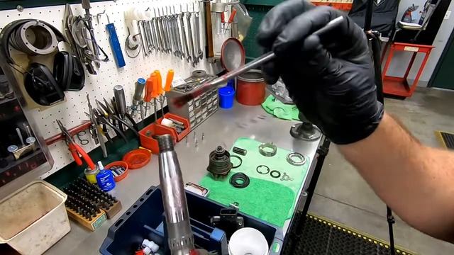 Bosch VP44 Injection Pump Cummins Application Disassembly and Reassembly смотреть онлайн